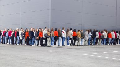 Очередь в посольство